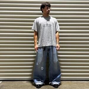 Vintage 90s Bubba Gump Shrimp Co. New Orleans grey faded and distressed shirt